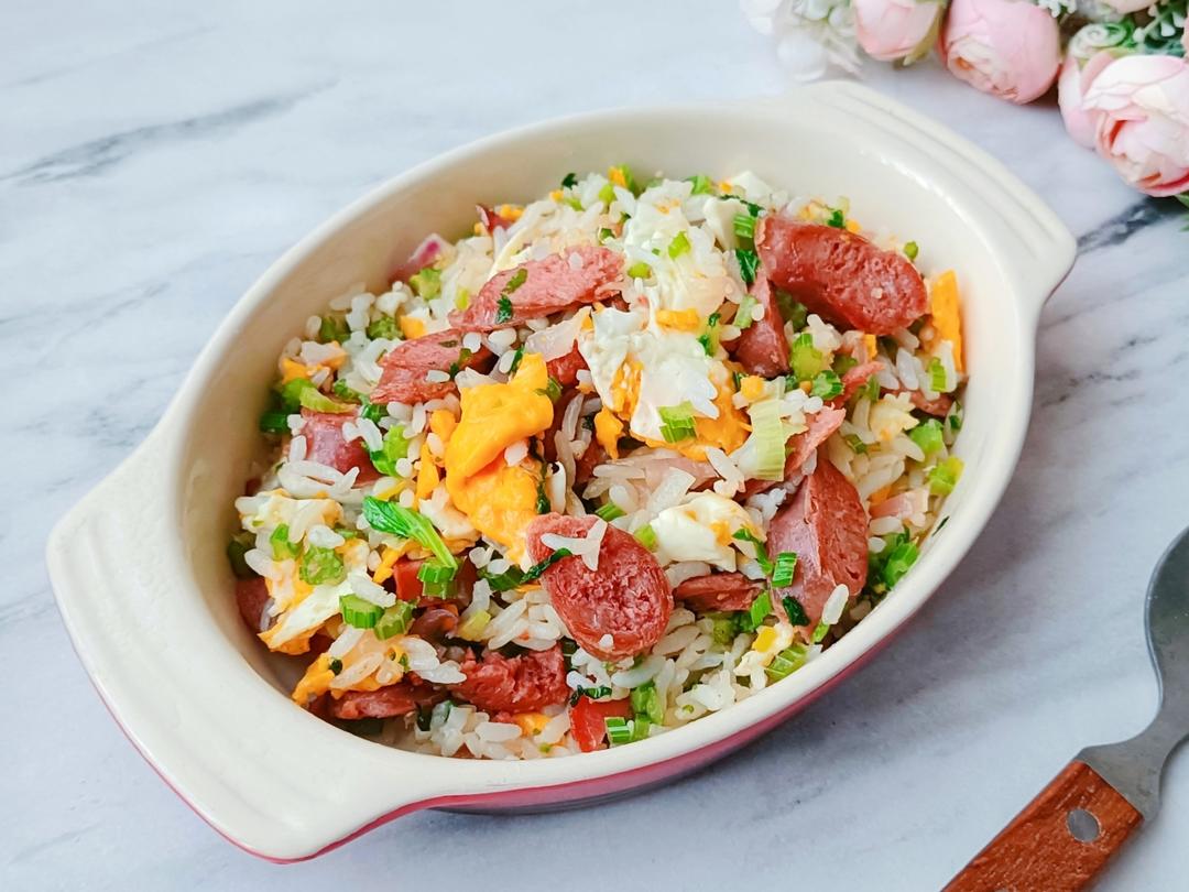 虾仁包菜蛋炒饭