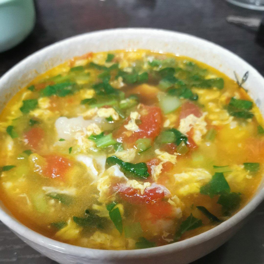 西红柿鸡蛋青菜疙瘩汤