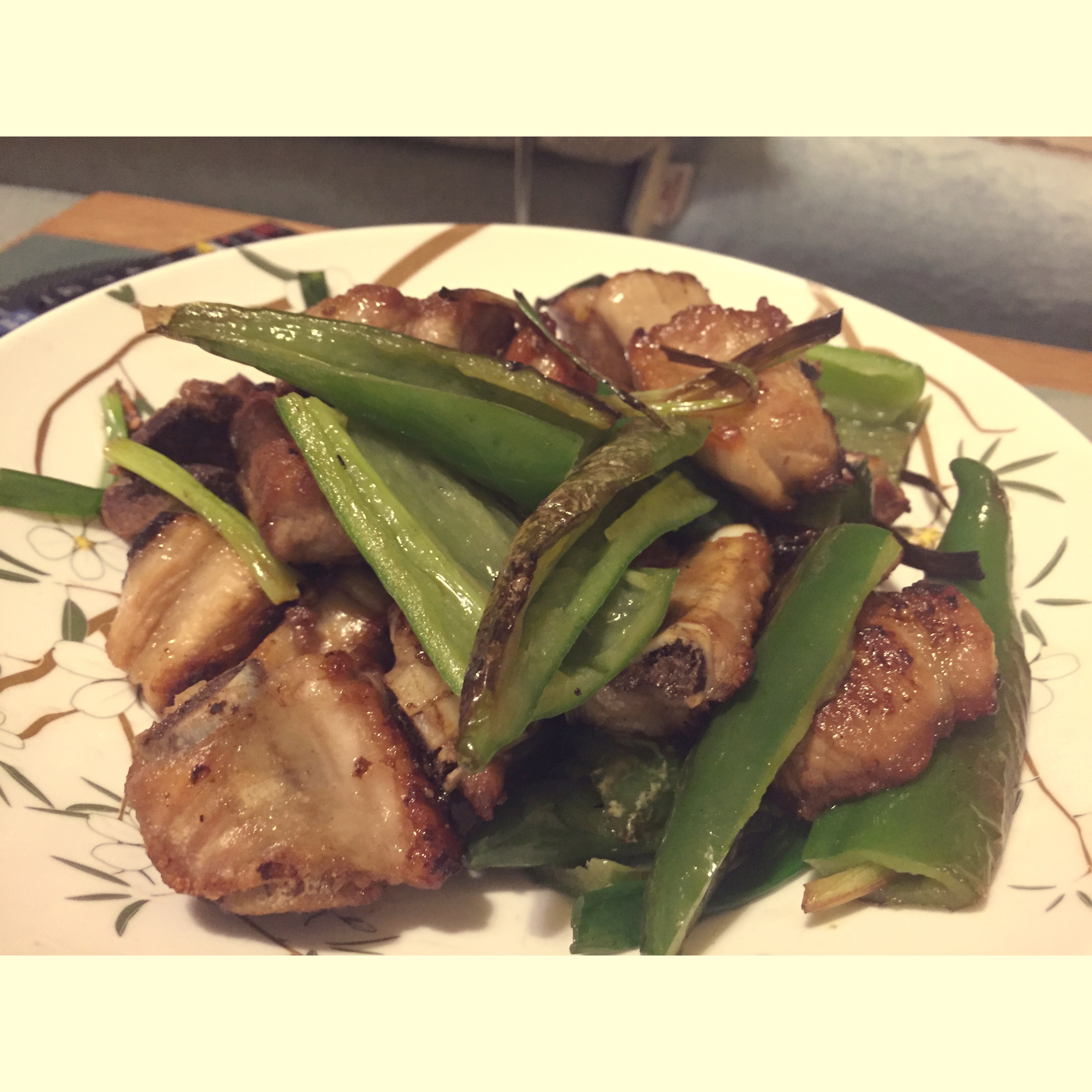 双椒煎排骨