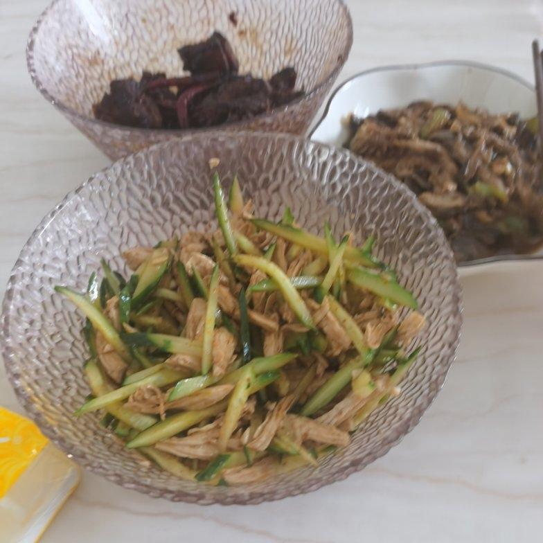 低脂低卡，巨好吃的黄瓜凉拌鸡丝！超级开胃