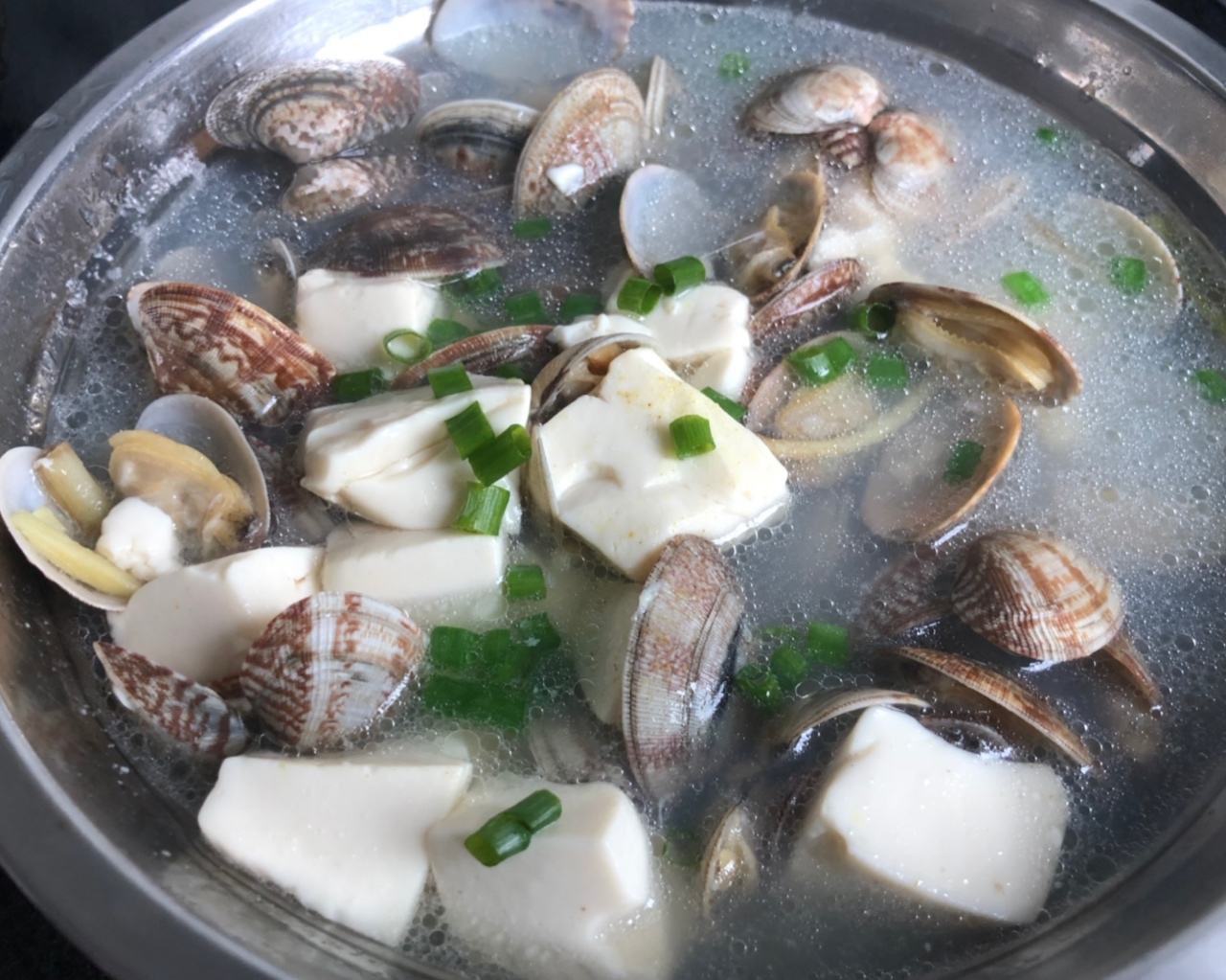 豆腐蛤蜊汤的做法