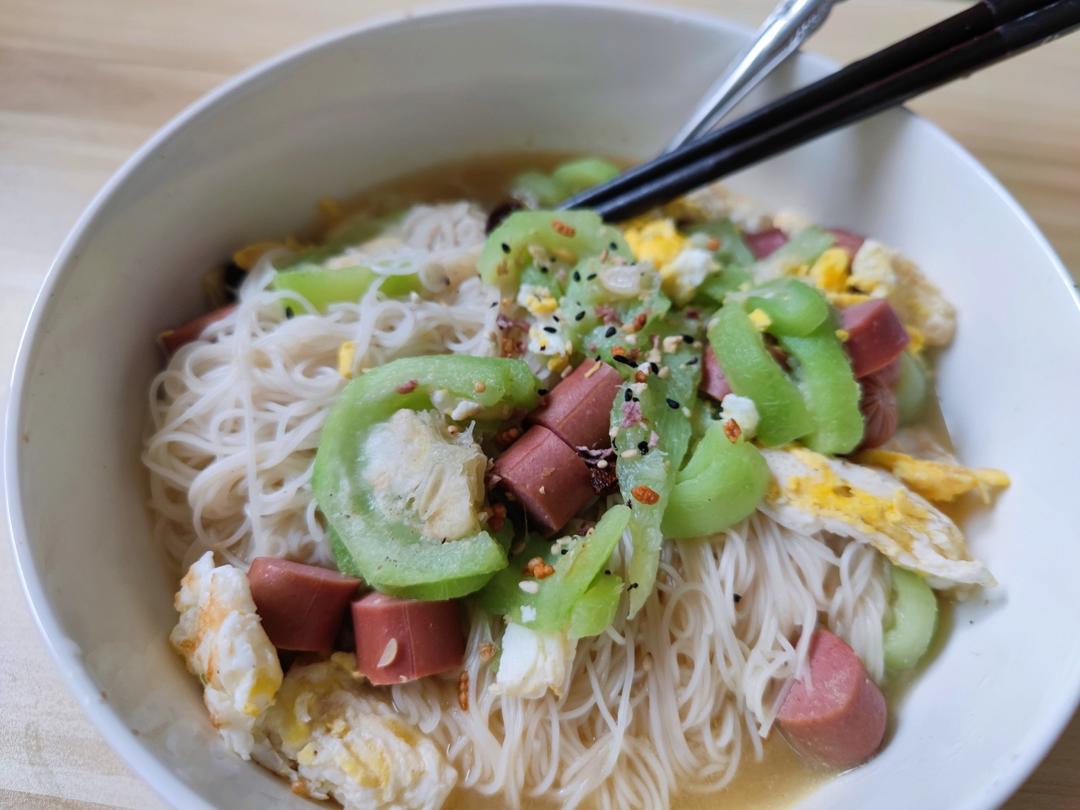 丝瓜鸡蛋汤(汤面)