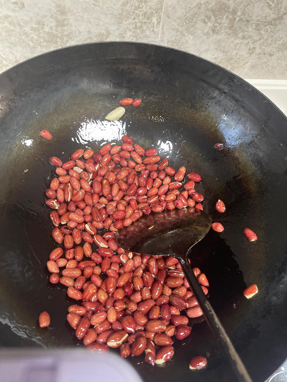 绝对不会糊的炸花生米