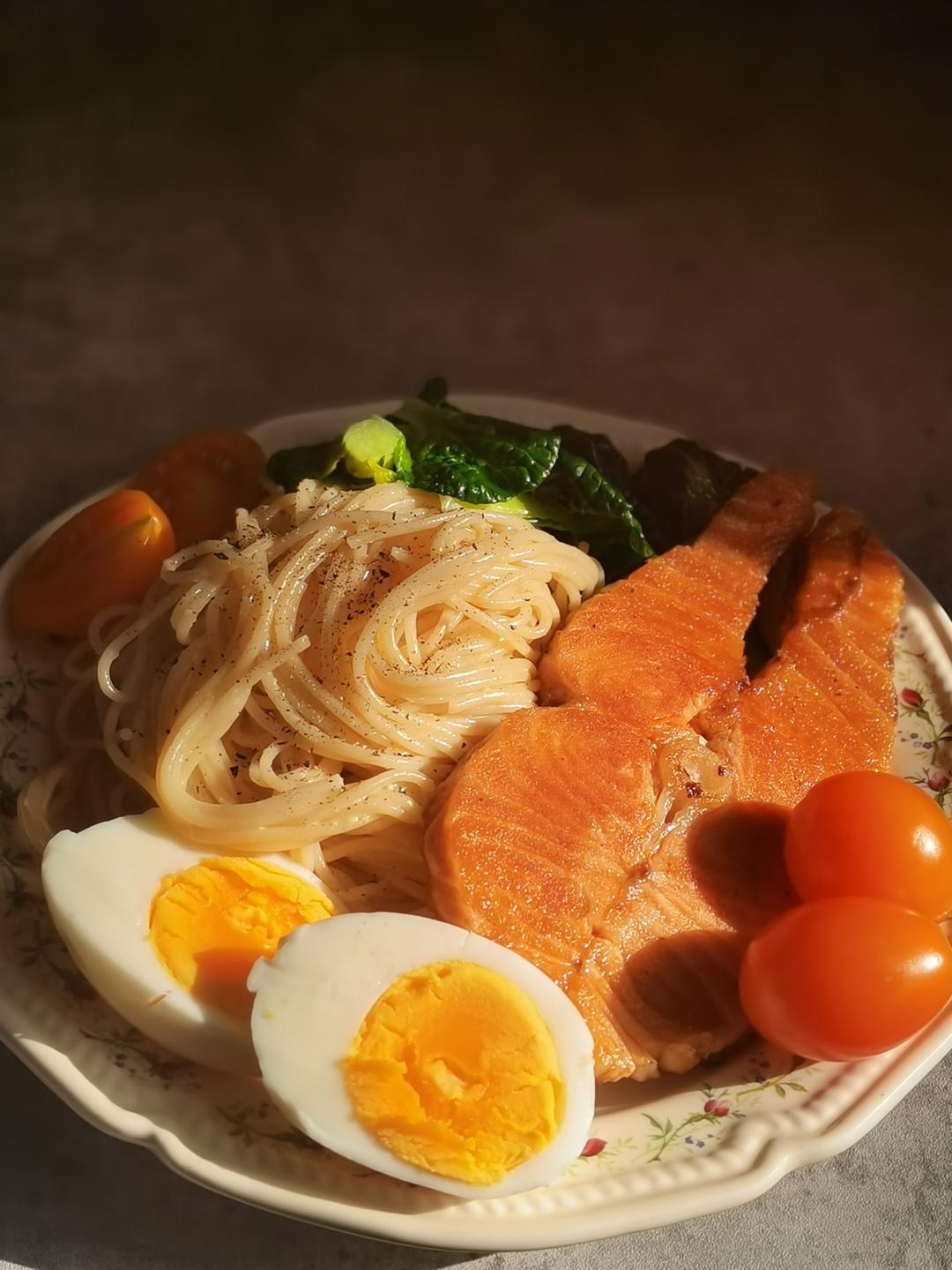 三文鱼意面