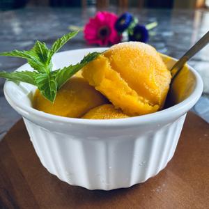 比冰淇淋更美味健康低卡的芒果冻酸奶的做法 步骤11