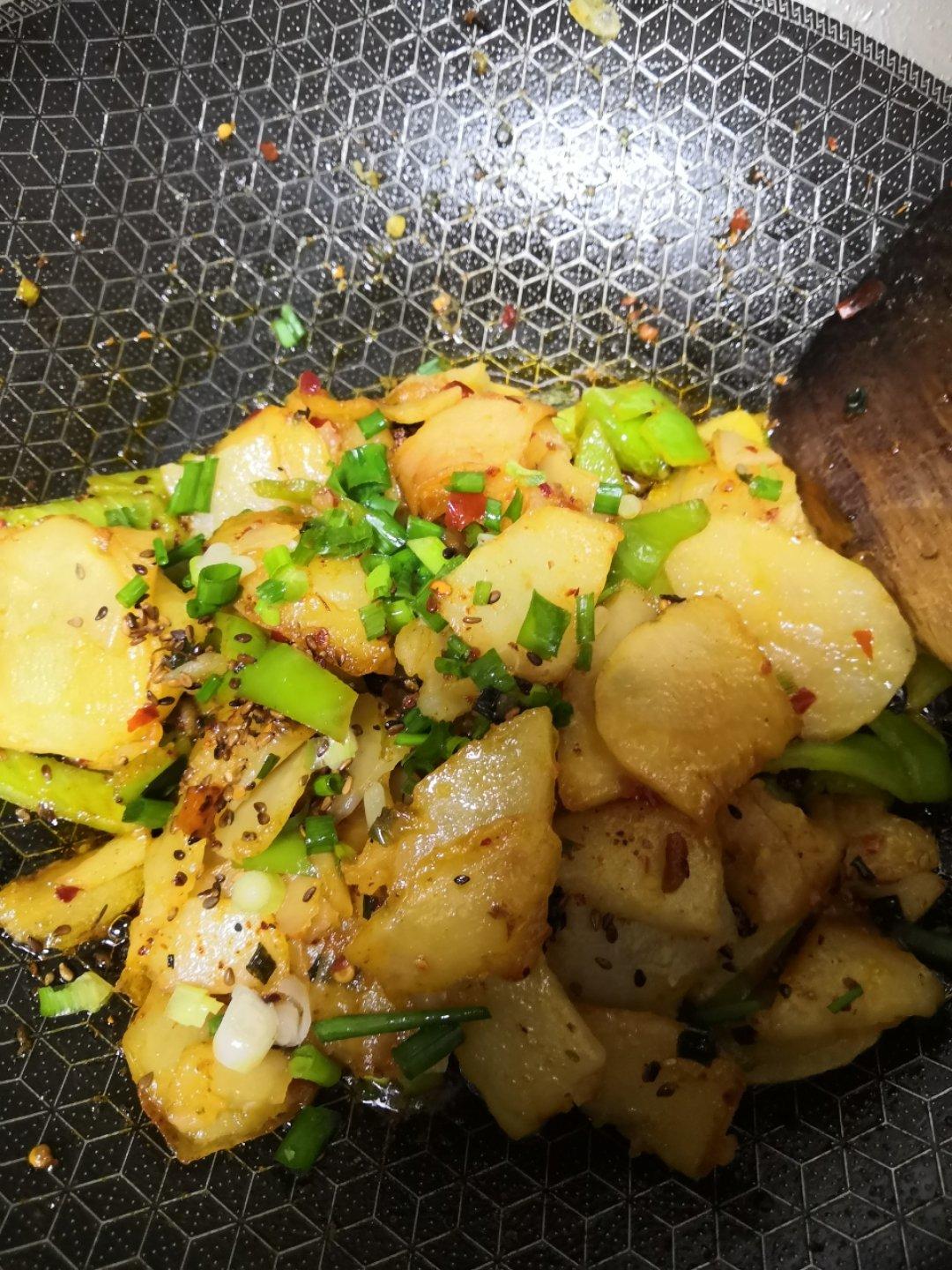 干锅土豆片