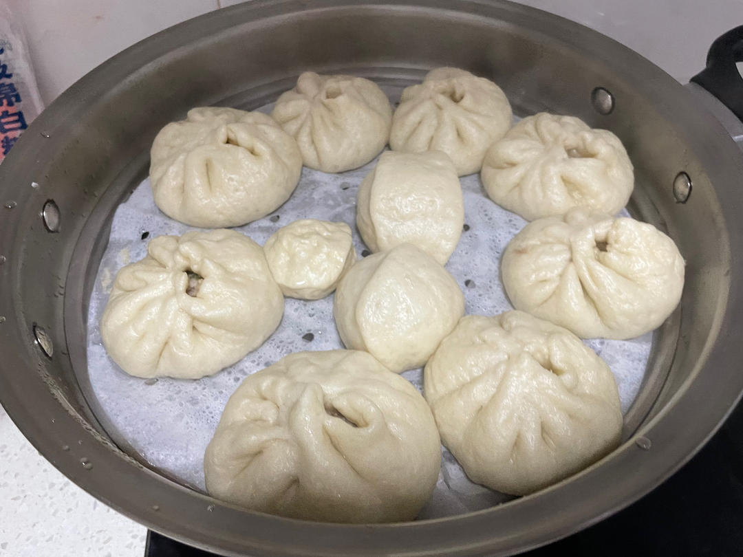 神仙配方肉包子     15个左右