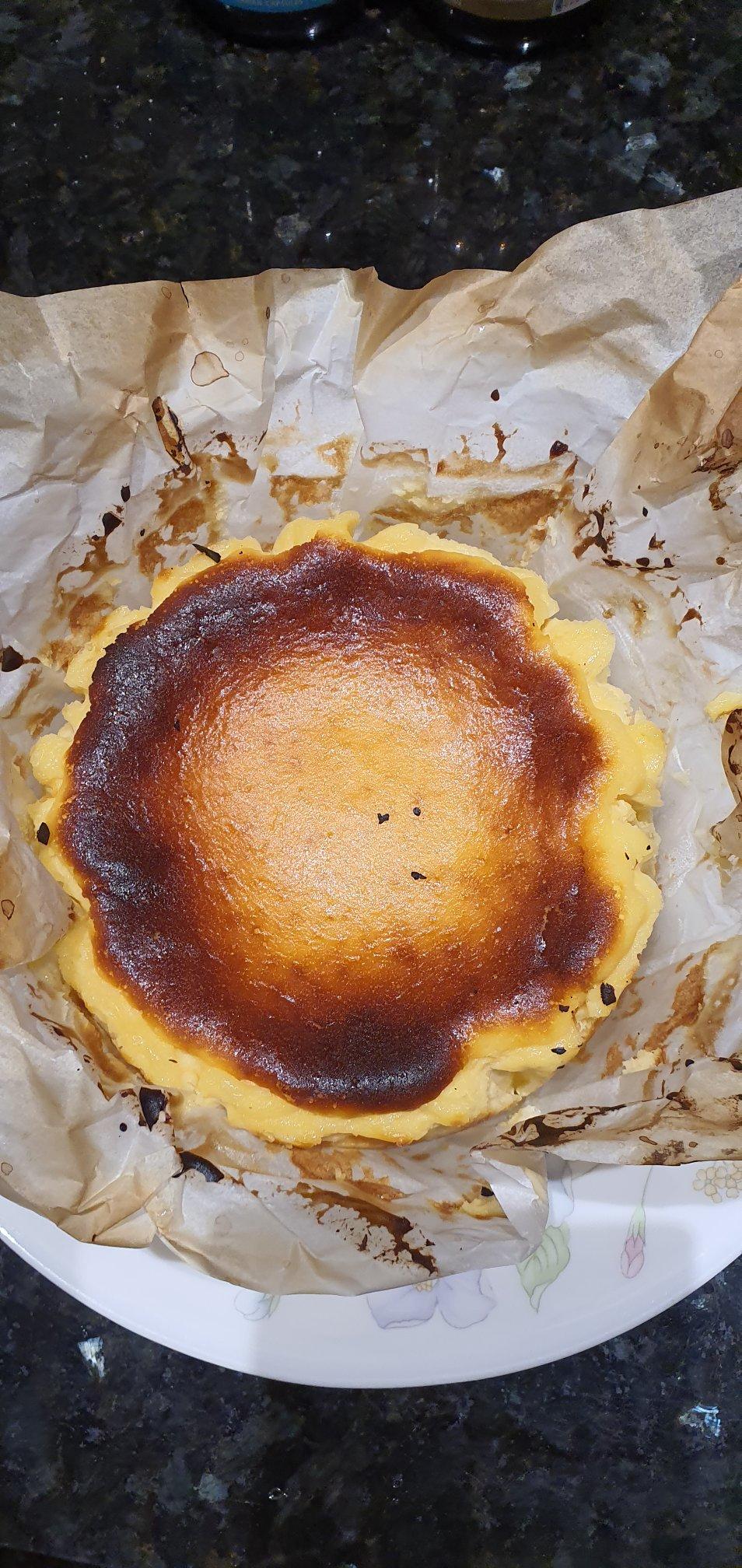 快手的网红basque cheesecake巴斯克焦芝士蛋糕