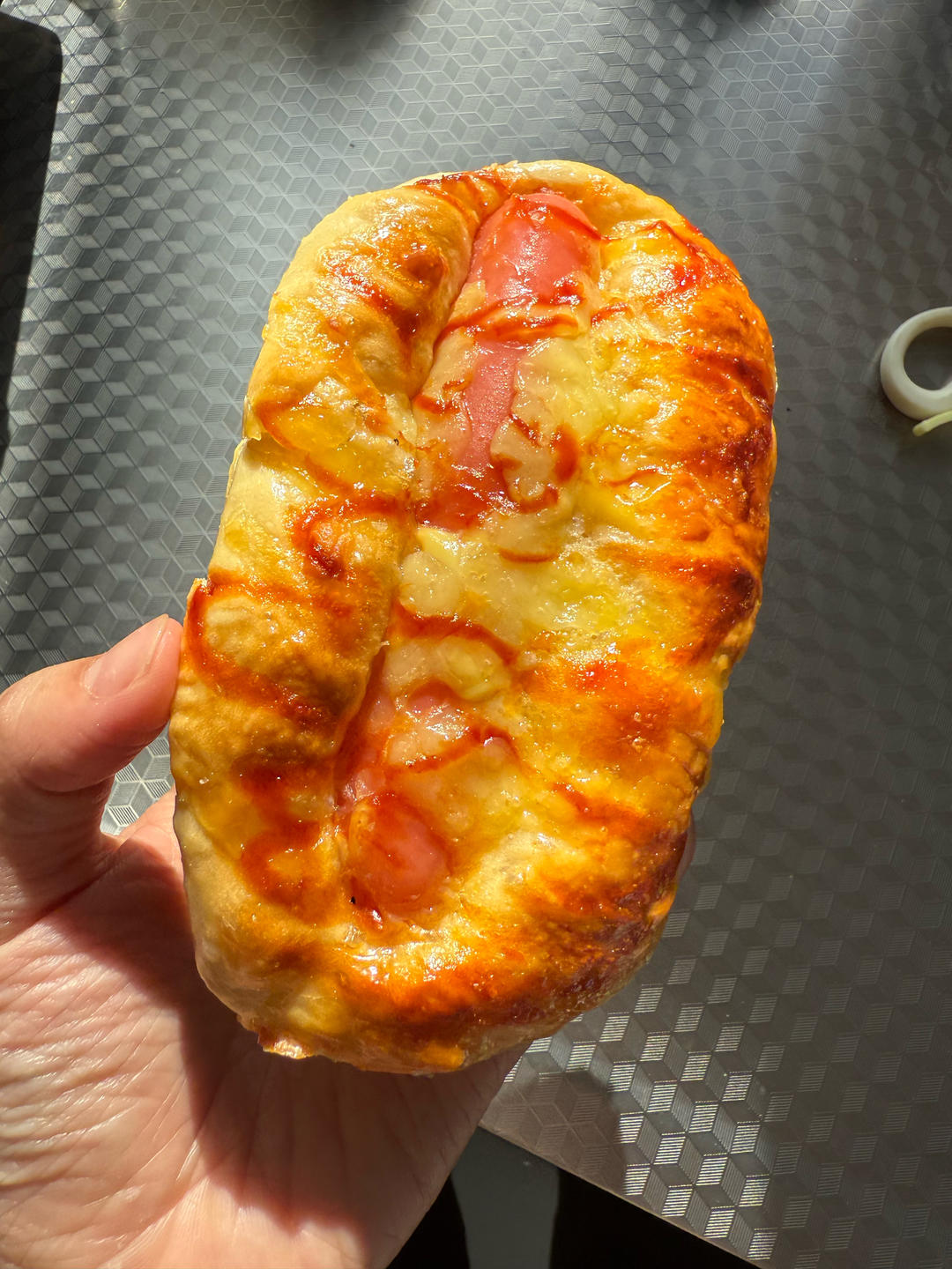 波兰种芝士肉松肠仔包