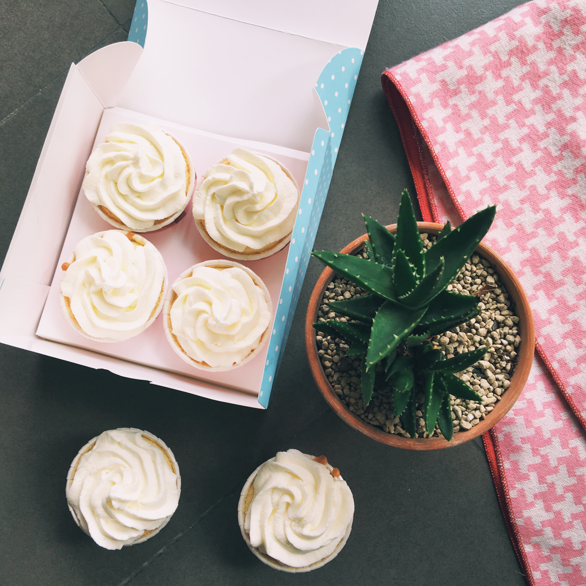 软绵绵戚风纸杯蛋糕