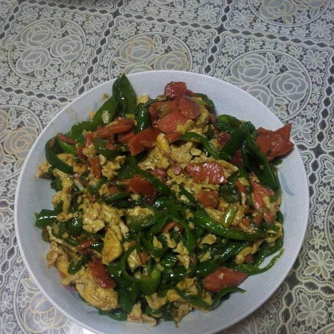 青椒炒火腿肠鸡蛋