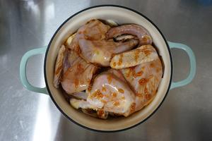 无水双菇炖鸡 减脂 超低卡的做法 步骤4
