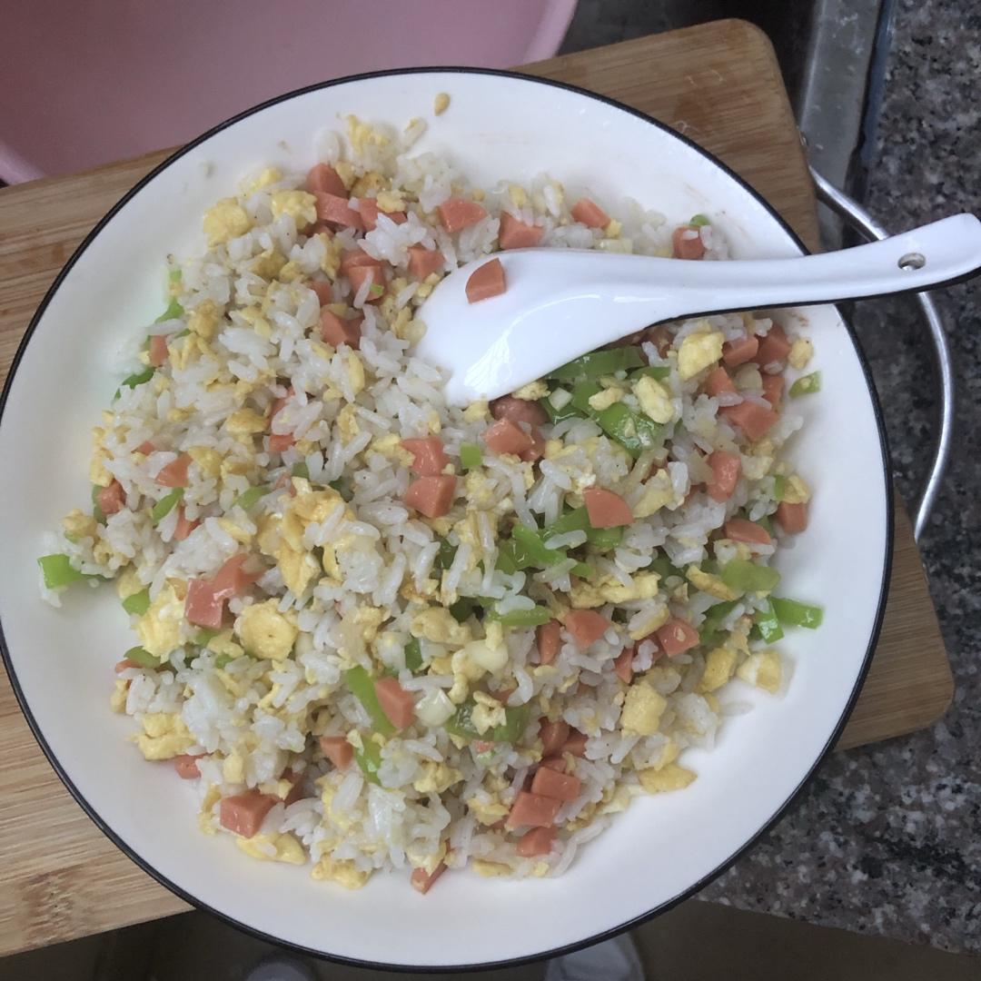 黄金火腿肠蛋炒饭