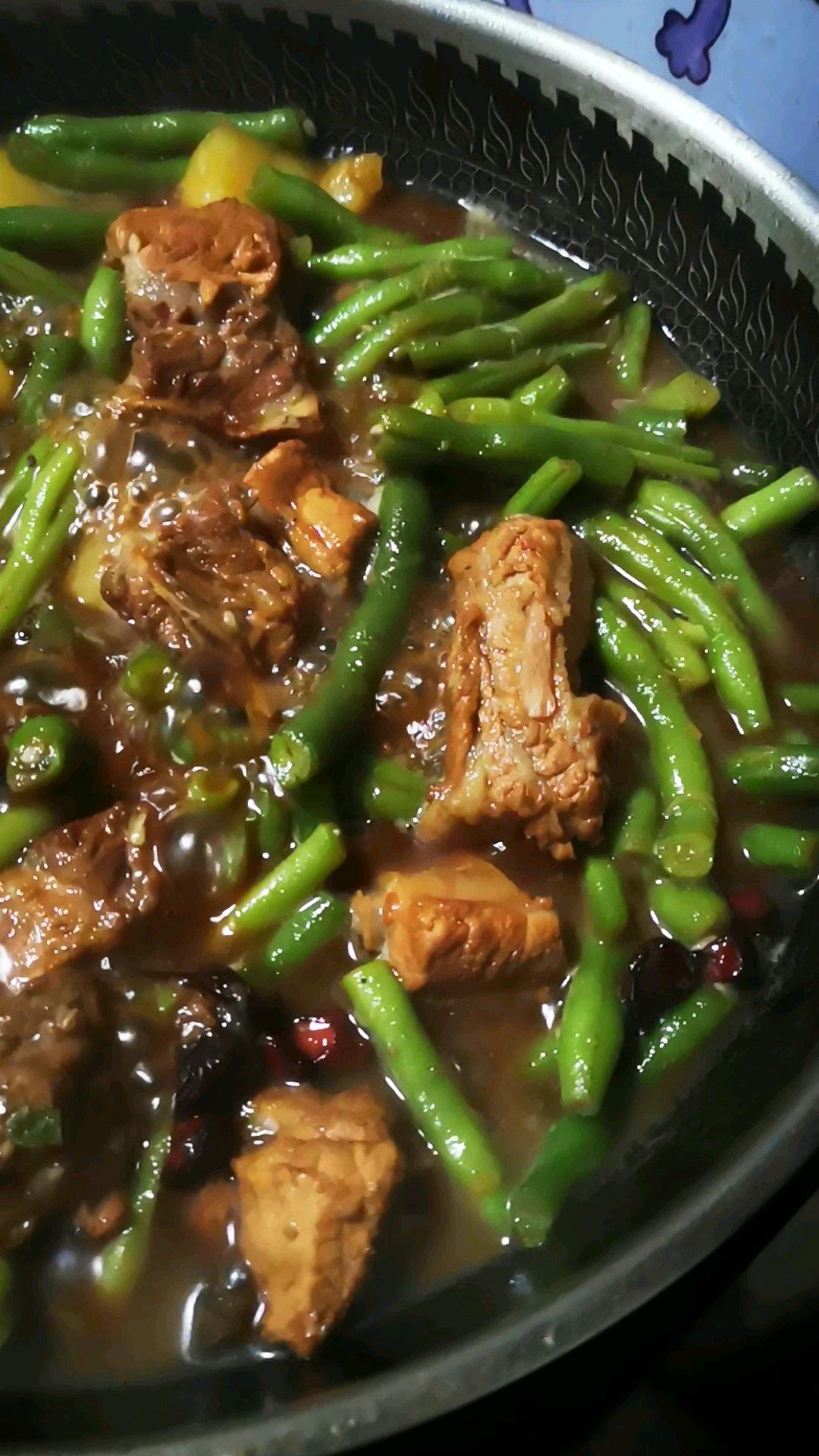 红烧排骨炖豆角