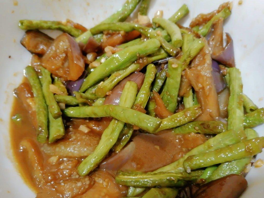 超级下饭的豆角烧茄子