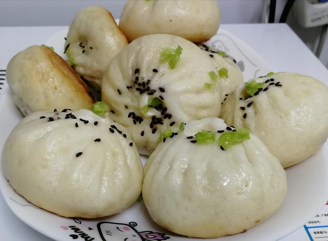 羽衣甘蓝鸡肉猪肉生煎包