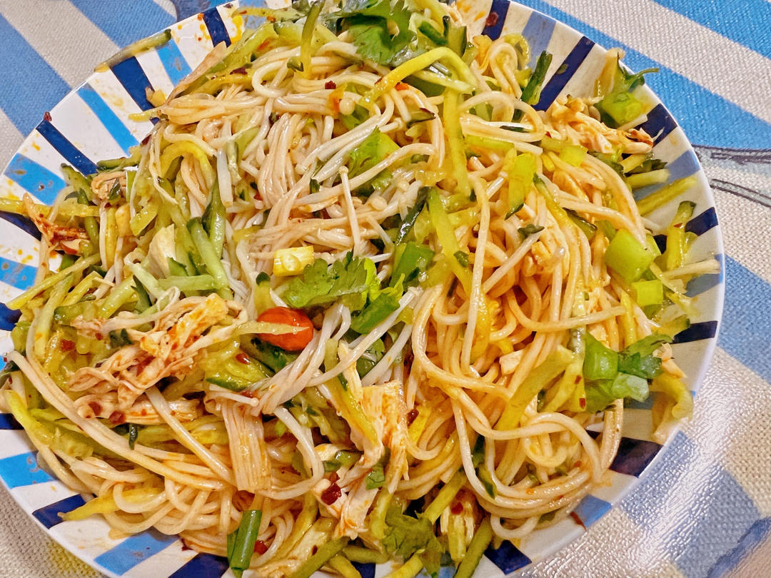 🥒鸡丝凉面