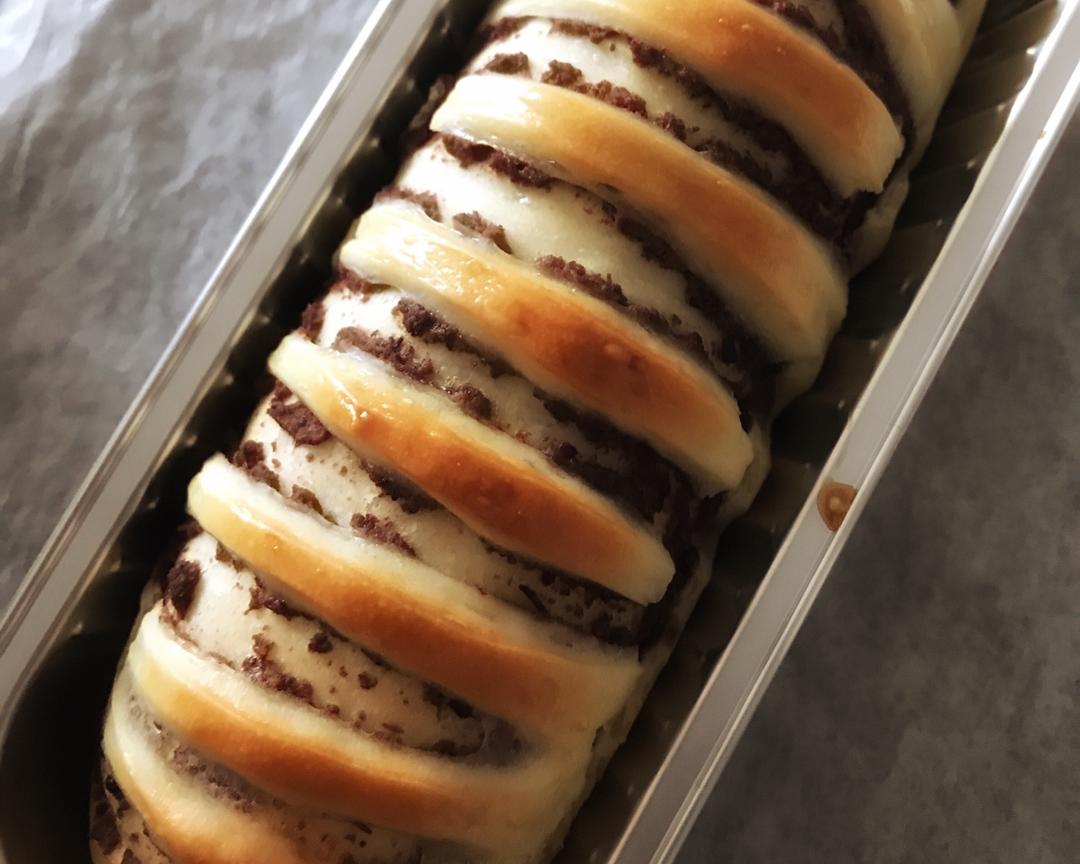 豆沙毛毛虫面包的做法