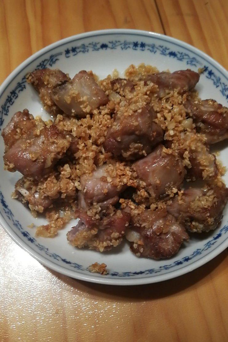 金牌蒜香排骨