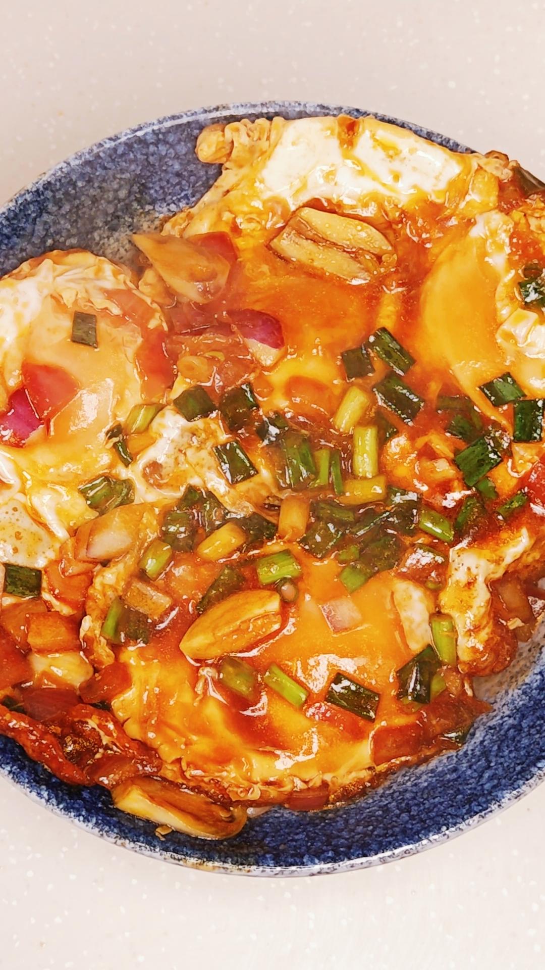 今天下班吃什么：公瑾爆蛋盖浇饭