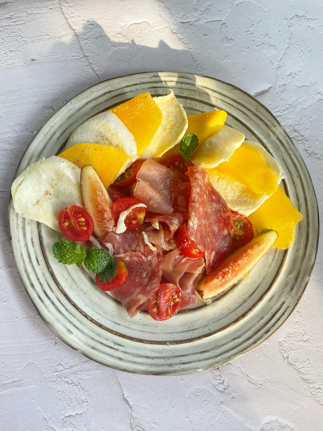 秋日物语--水牛芝士生火腿无花果沙拉