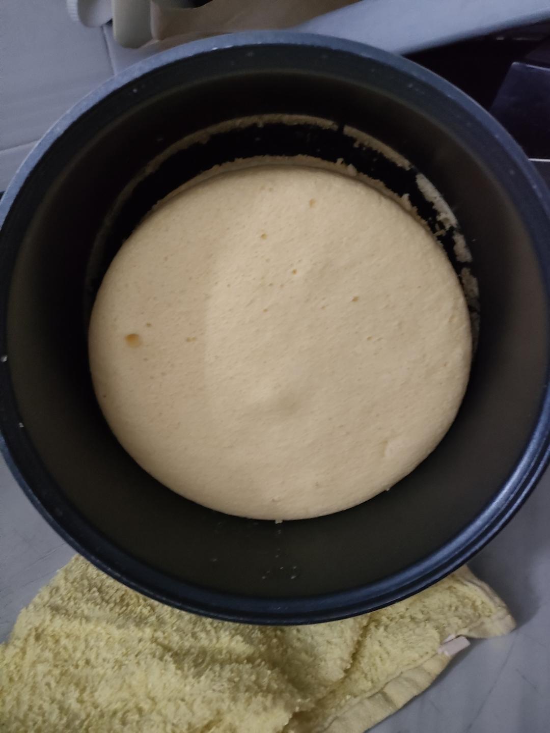 简单的电饭锅蛋糕(不用秤版)