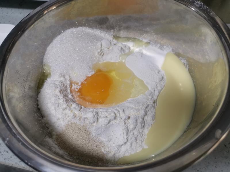 纯奶手撕吐司的做法 步骤1