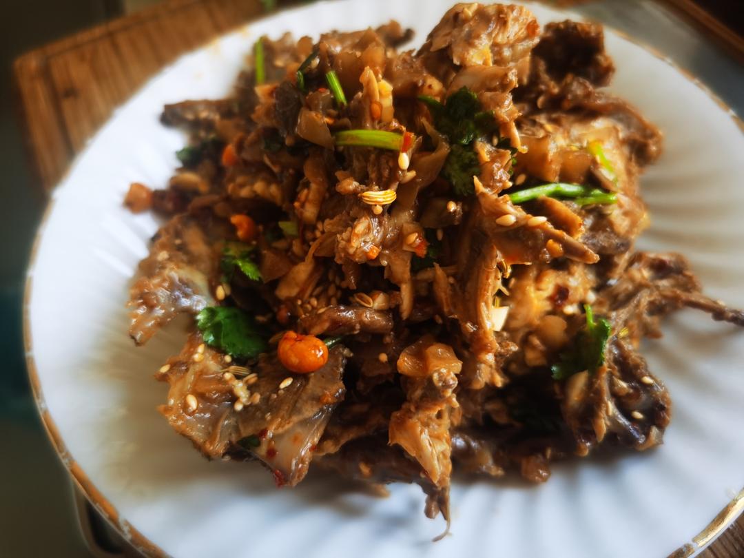 在家也能复刻的沈阳熏拌鸡架！好吃！