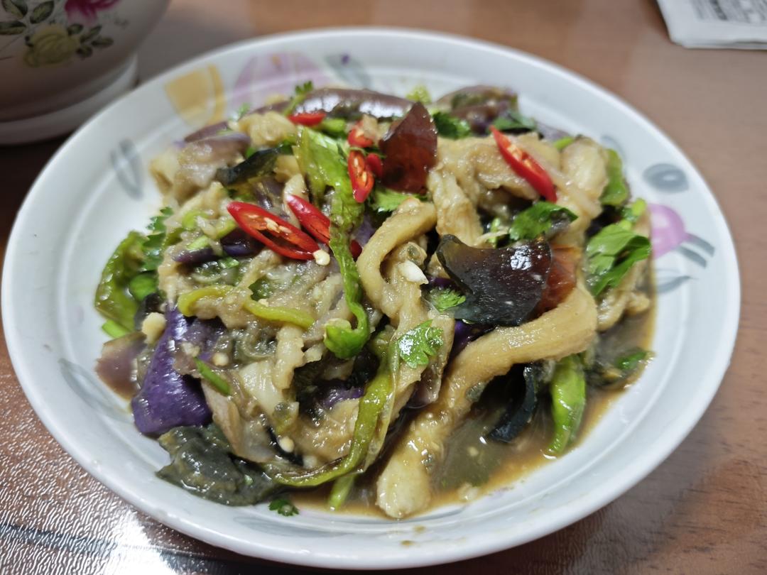 皮蛋辣椒擂茄子少油低脂版夏季下饭凉拌菜减肥餐