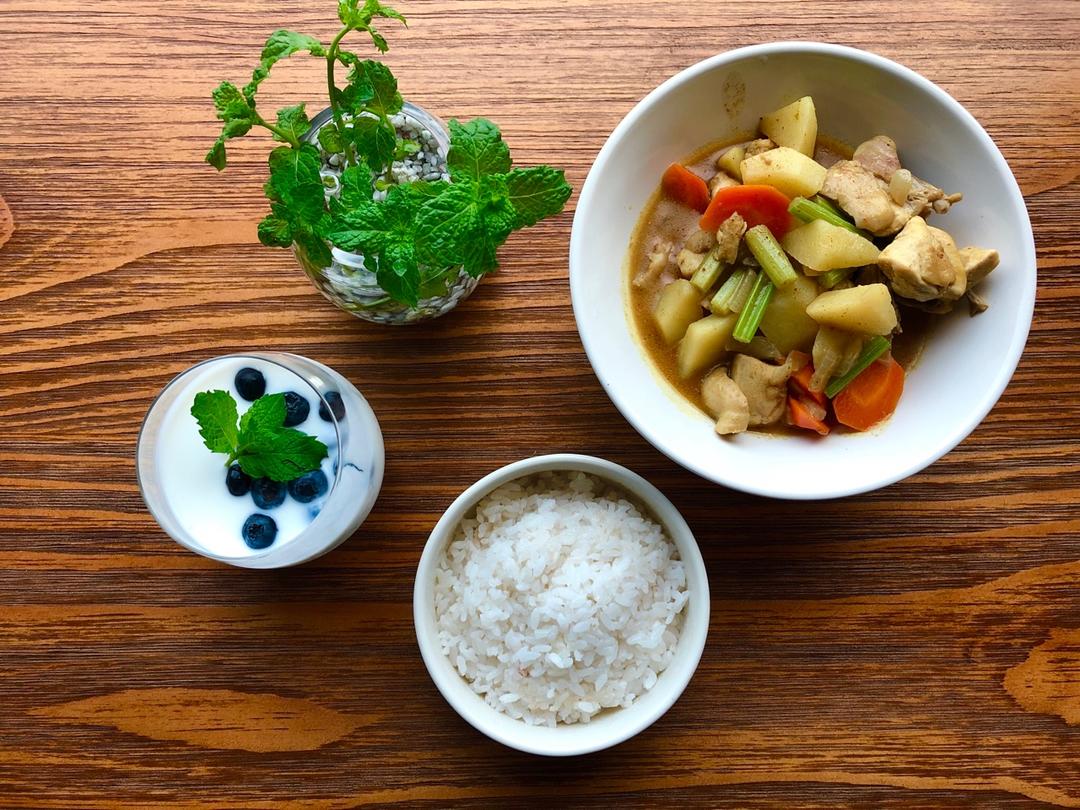 浓香醇厚日式咖喱鸡饭，吃一口就沦陷