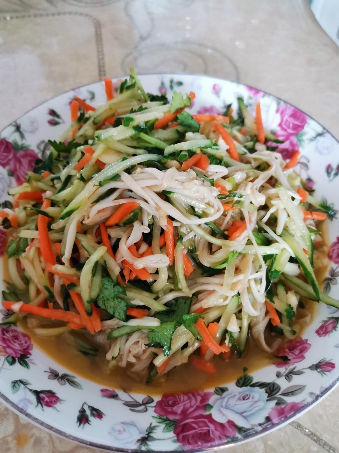 凉拌金针菇