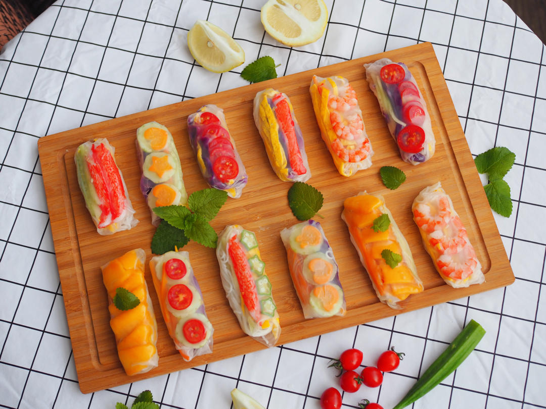 爱生活的老太太做的越南水果春卷