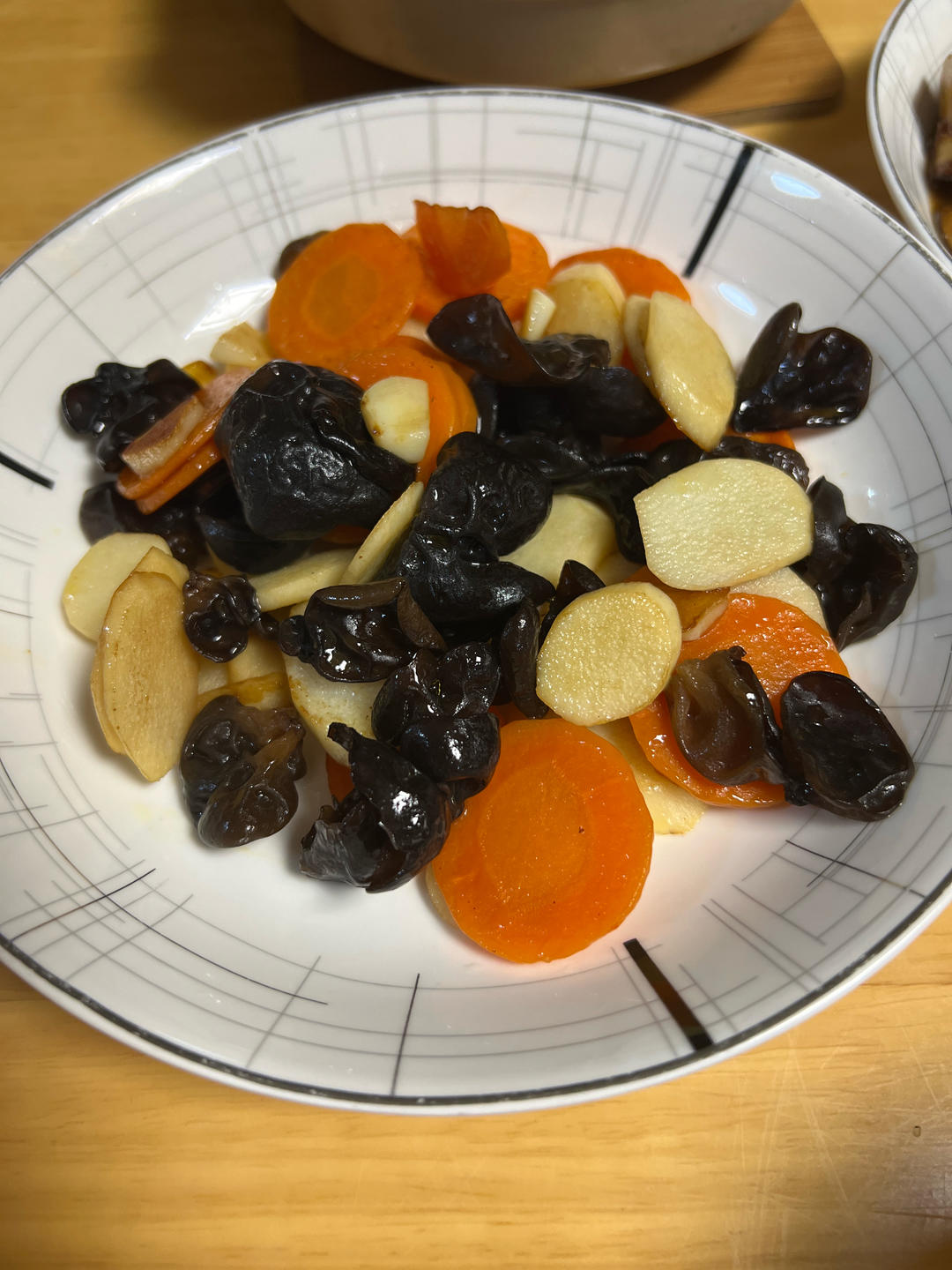 养生食谱之木耳炒山药