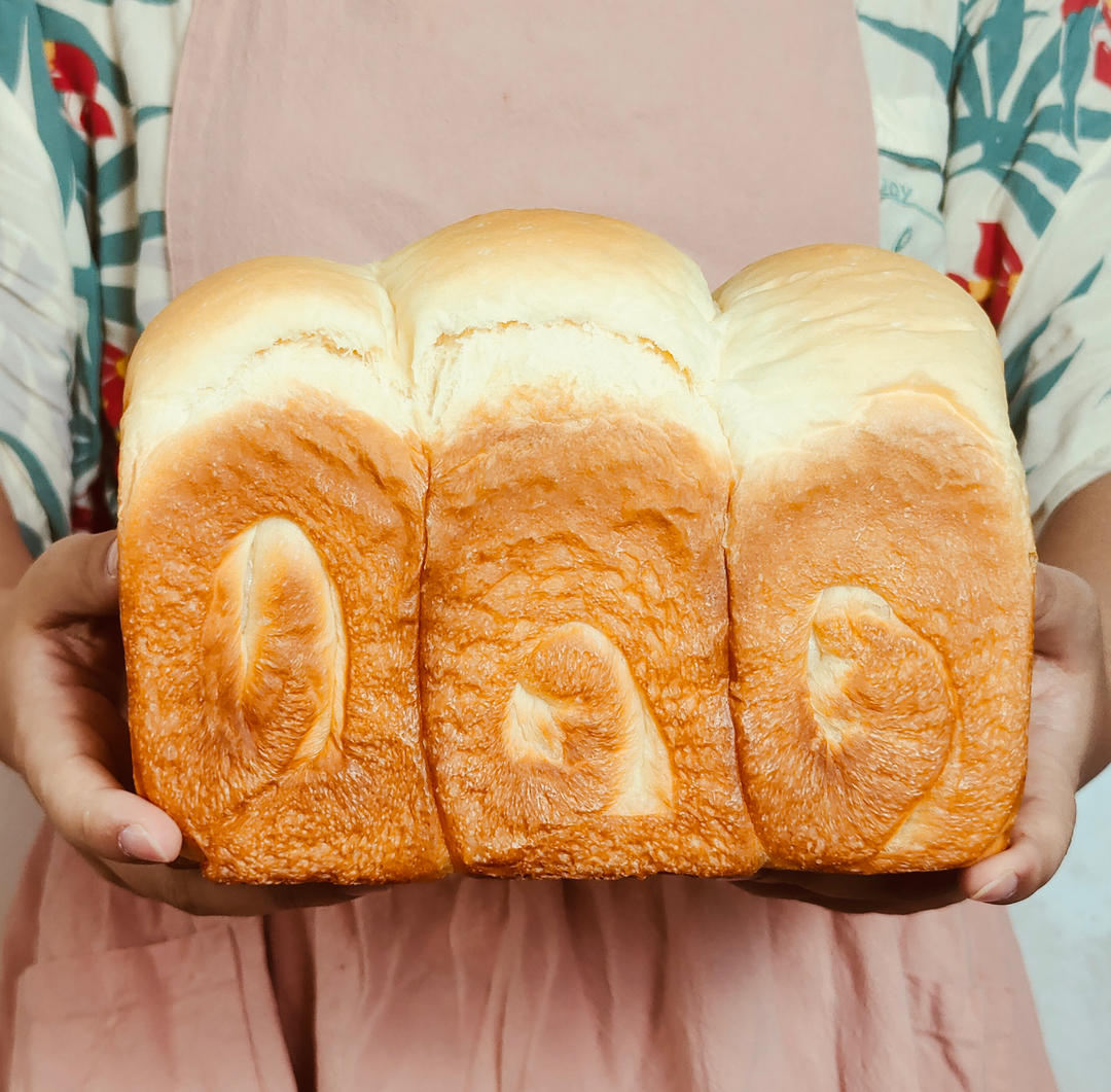 奶香纯粹的重料淡奶油吐司