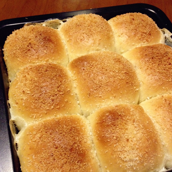 椰丝面包（附手工快速省力揉面法）