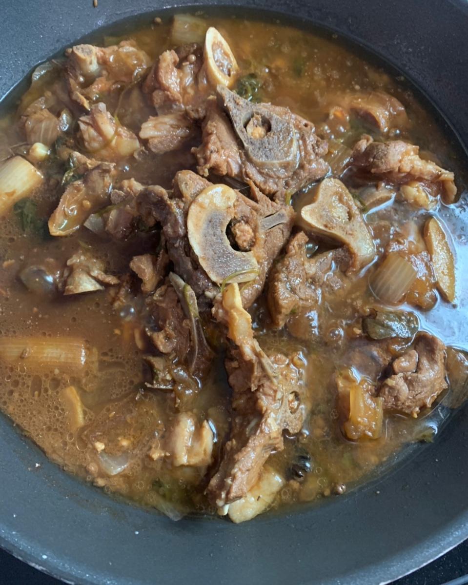 堂妈教你做红汤羊蝎子火锅