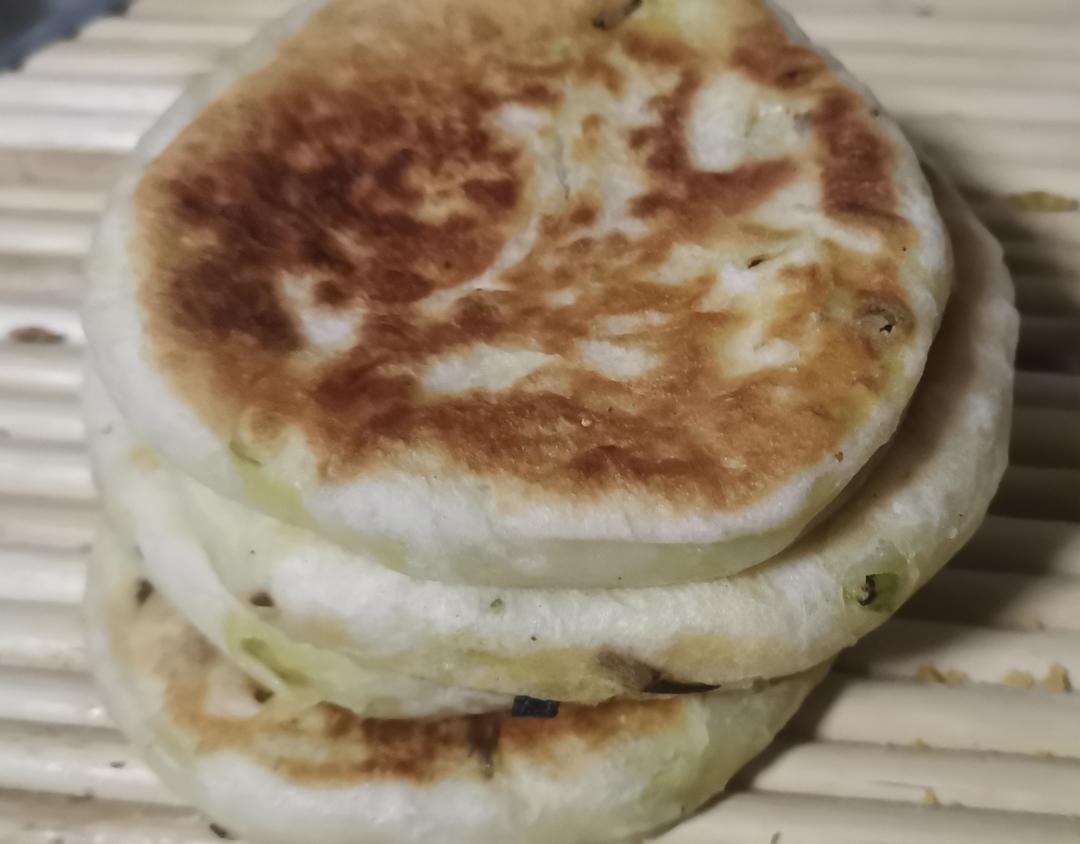 懒人版葱香发面饼 要多软有多软 零失败的方子 附细节视频详解