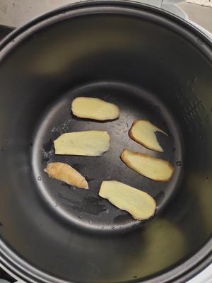 电饭煲焗酱油鸡的做法 步骤4