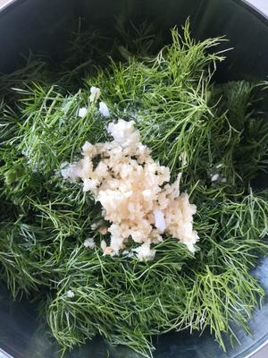 凉拌茴香花生米的做法 步骤3
