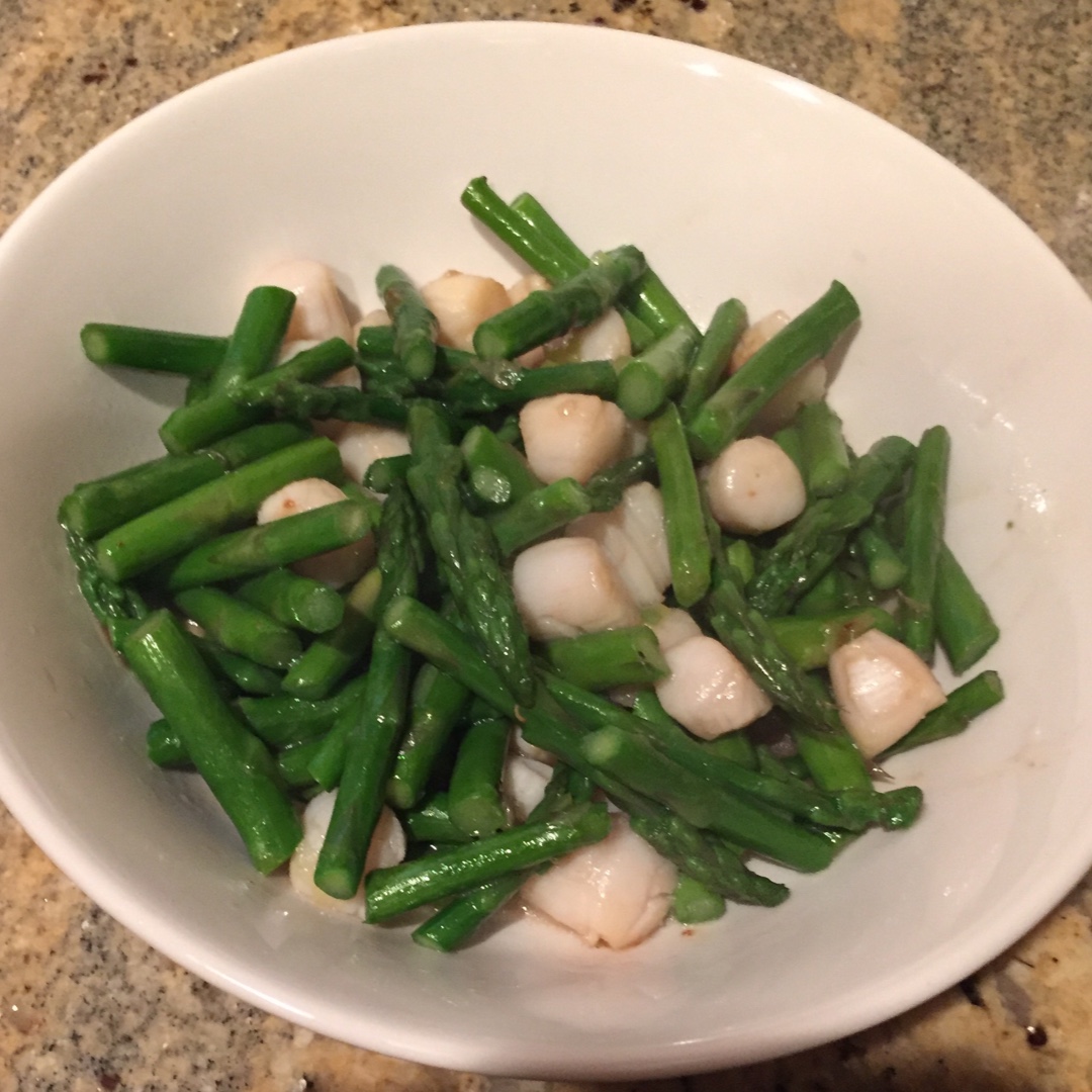 反正也得吃做的芦笋鲜贝