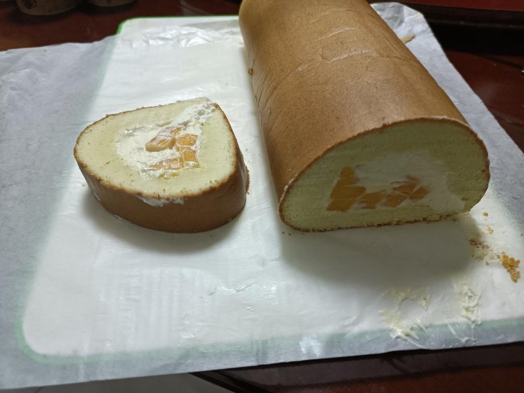胖乎乎奶油芒果卷/不开裂不掉皮全过程详细图解烘焙视频/蛋糕篇6：「厚卷」