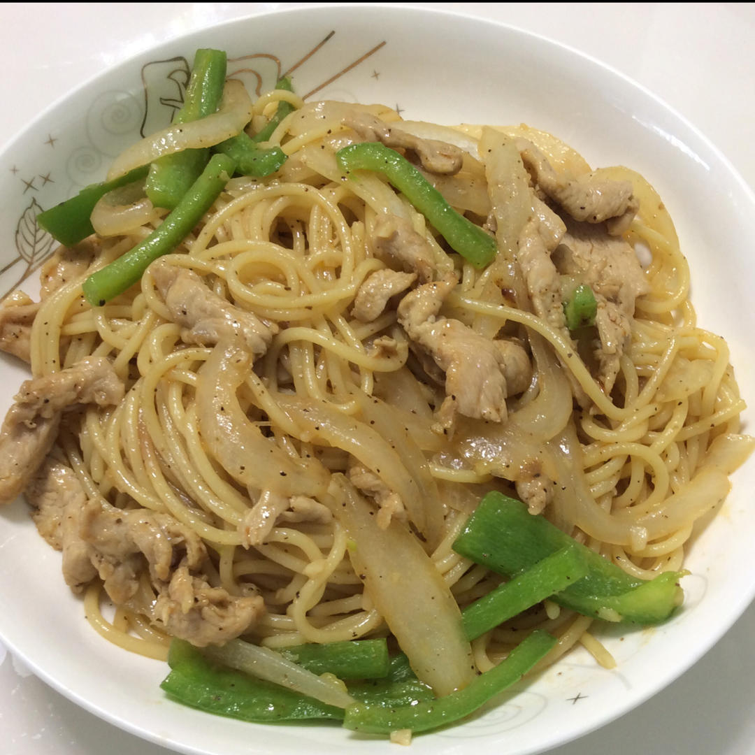 黑椒鸡丝意面