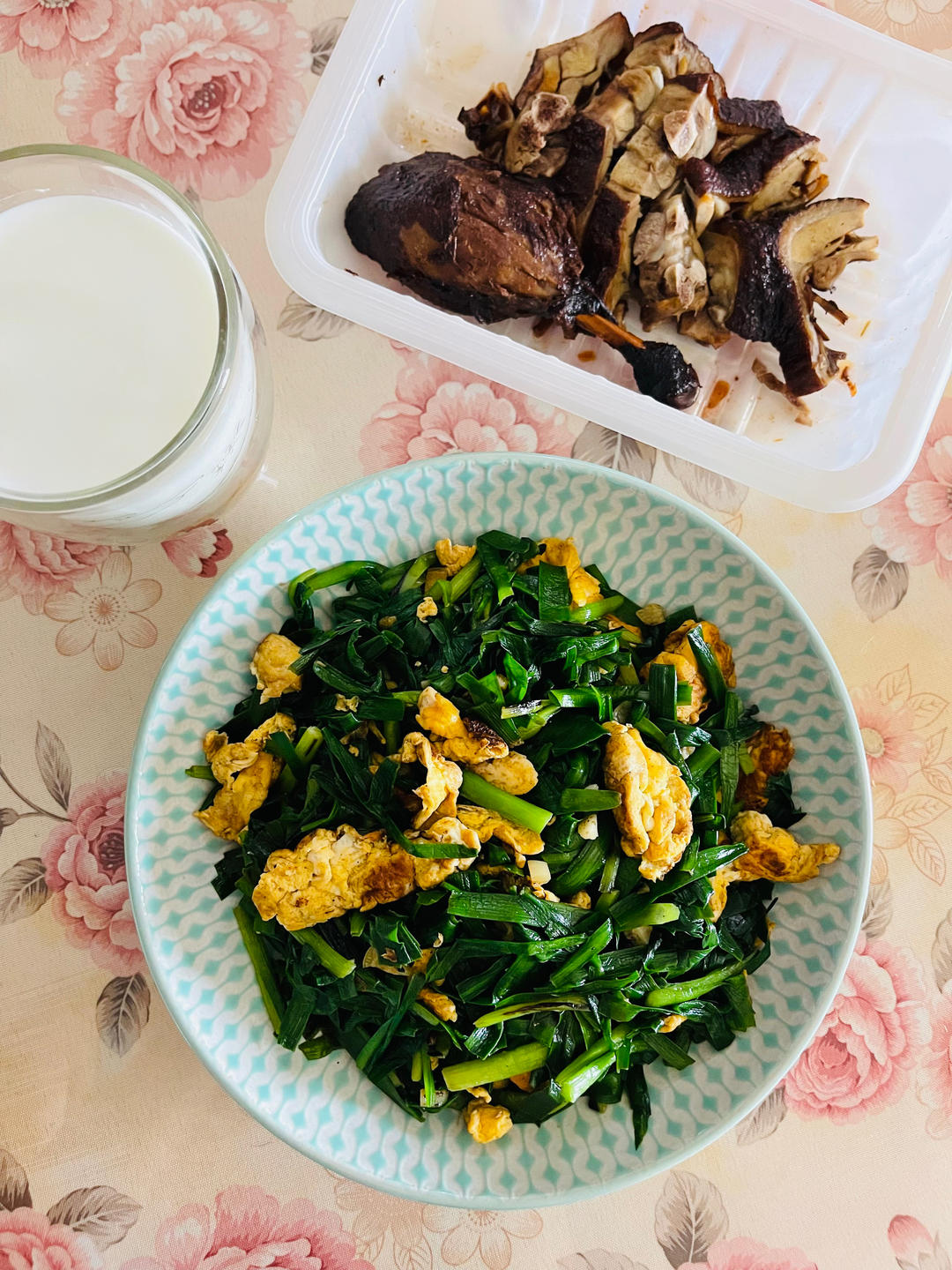 韭菜炒鸡蛋——三分钟快手下饭菜 掌握火候的秘诀