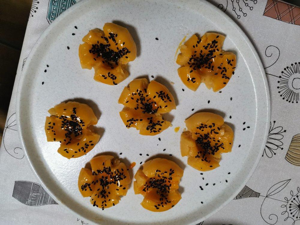 轻轻一按就碎掉的原味桃酥（不输猪油版）