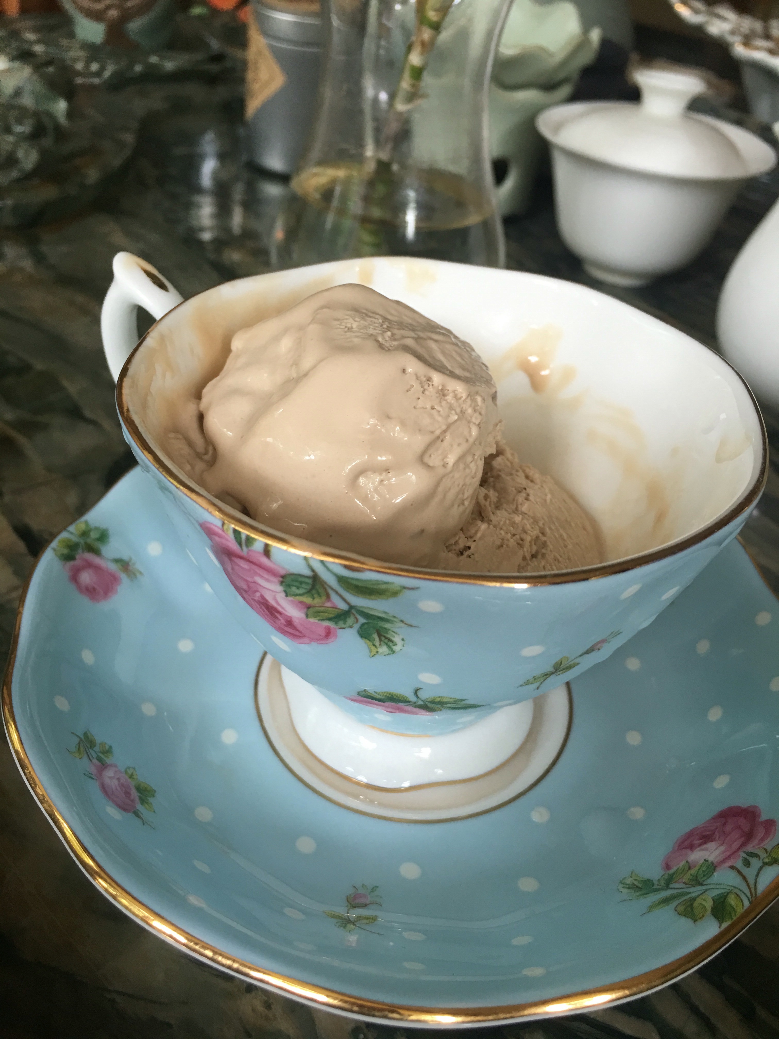 好吃的咖啡巧克力冰激凌的做法