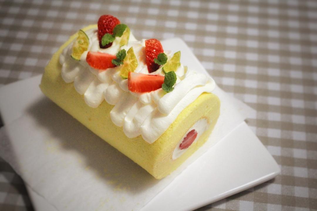 《Tinrry下午茶》教你做基础原味蛋糕卷