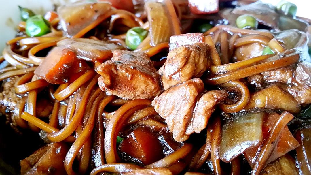 韩式黑豆炸酱面的做法