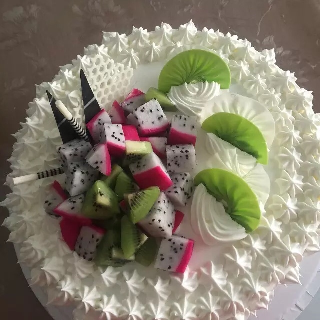 8寸水果生日蛋糕