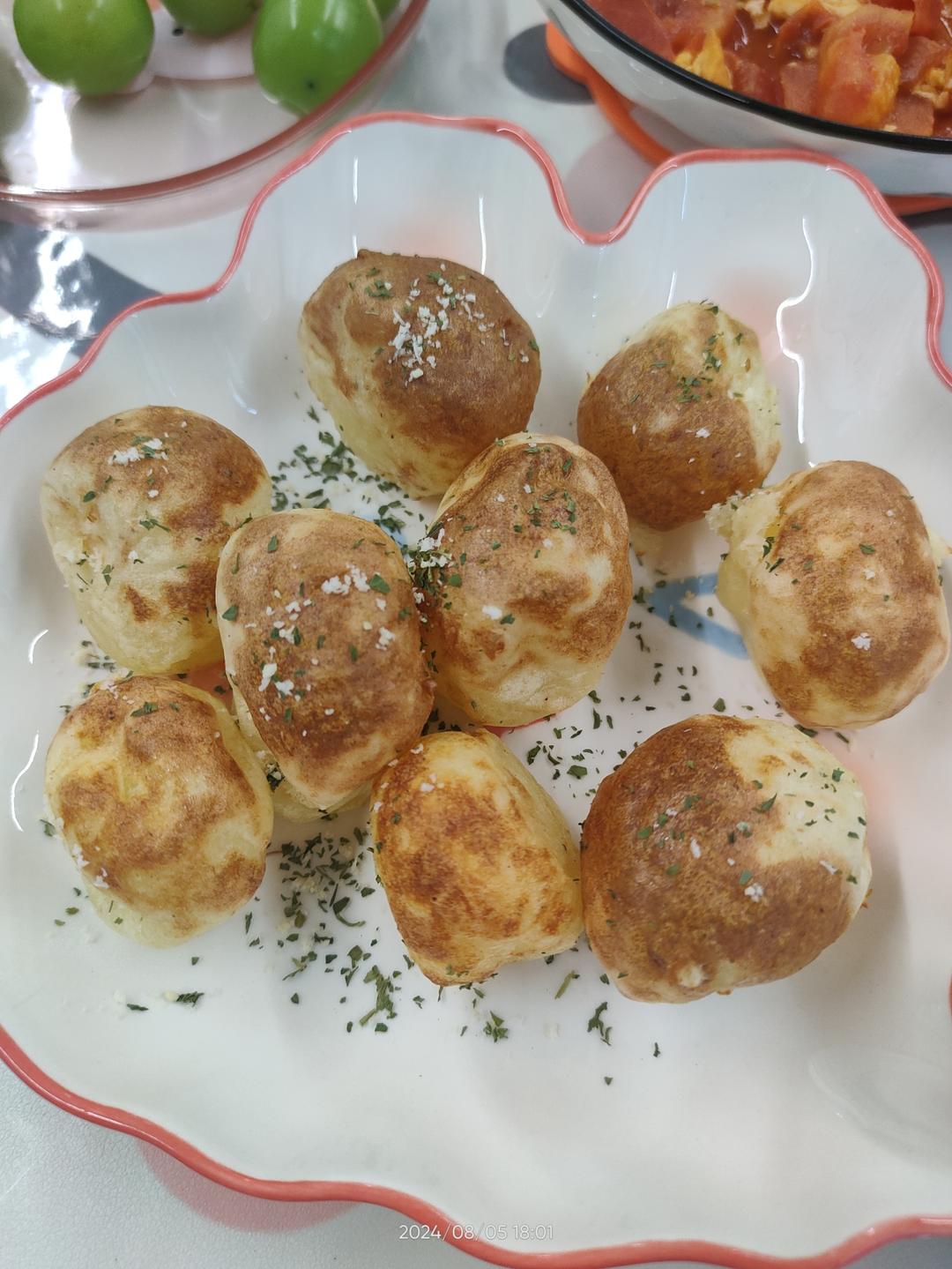 又发现了土豆新吃法，空气炸锅土豆球，香香脆脆，外酥里糯，一口一个，好吃的爆的小零食！
