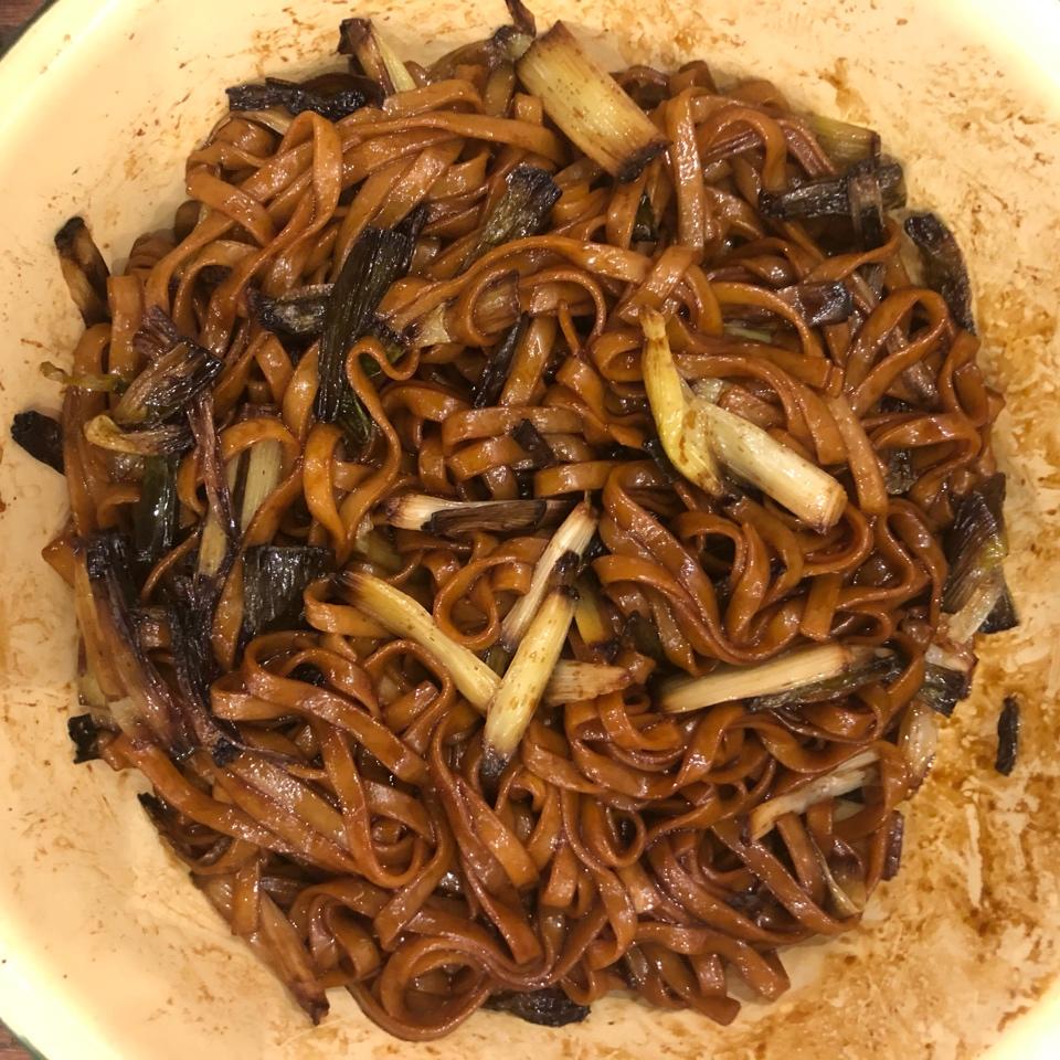 葱油拌面Spring Onion Noodles